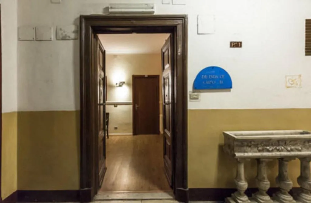Room, California, Rome
