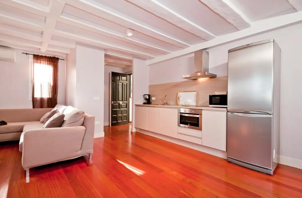 APARTMENT DUPLEX Room, Smartr Madrid Atocha, Madrid