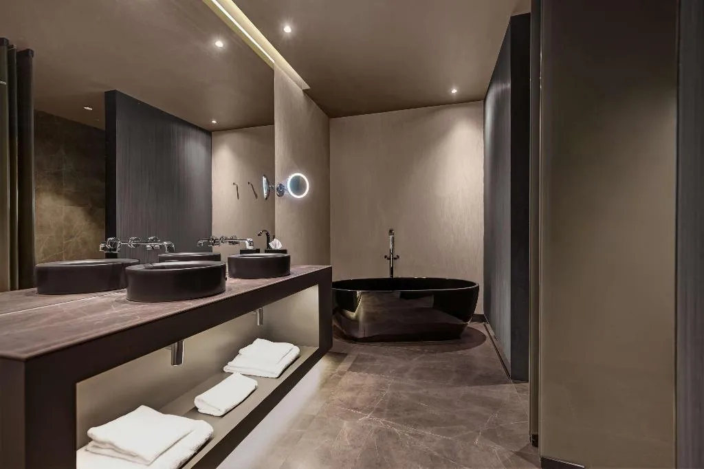 JUNIOR SUITE WITH VIEWS Room, Hilton Porto Gaia, Porto