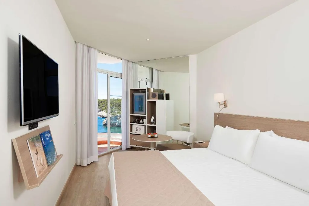 Room, Meliá Cala Galdana, Menorca