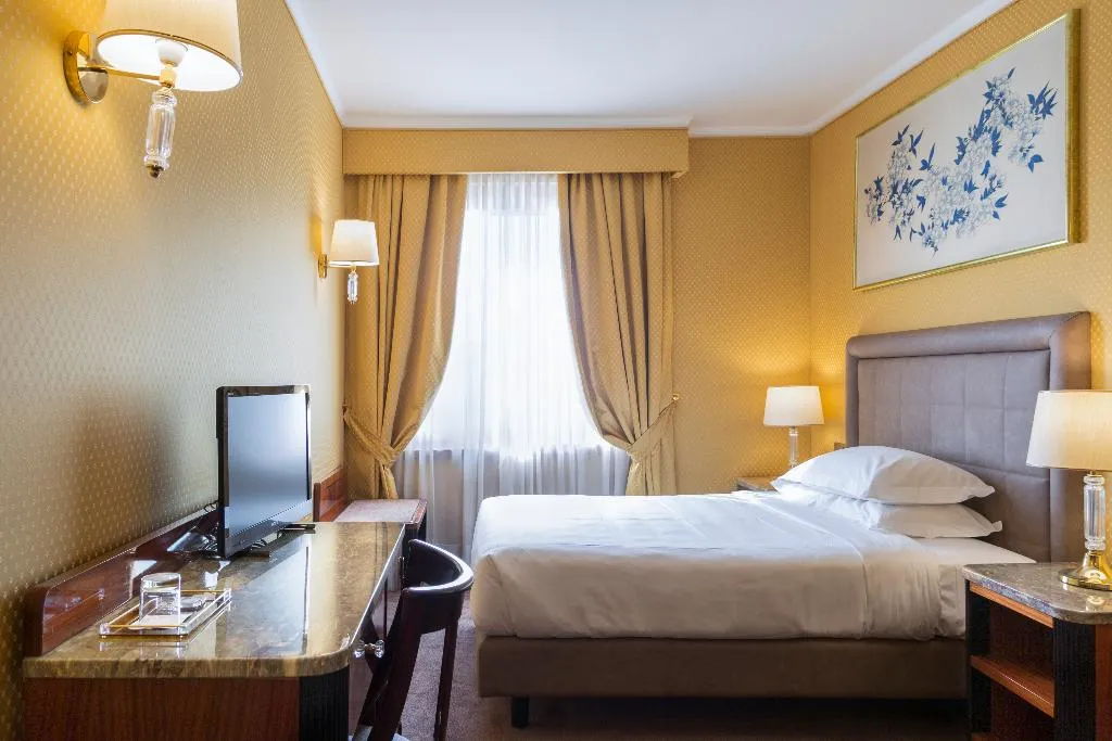 DOUBLE SINGLE USE STANDARD Room, Doria Grand Hotel, Milan