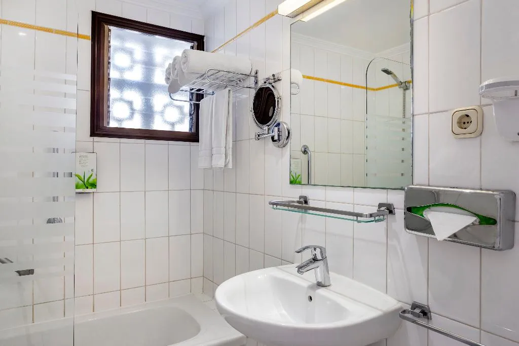 APARTMENT ONE BEDROOM Room, Sunset Bay Club, Tenerife