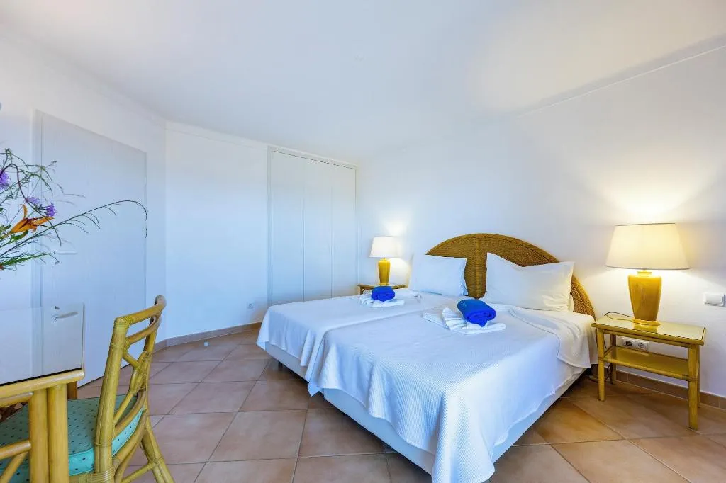 Room, Vila Palmeira, Algarve