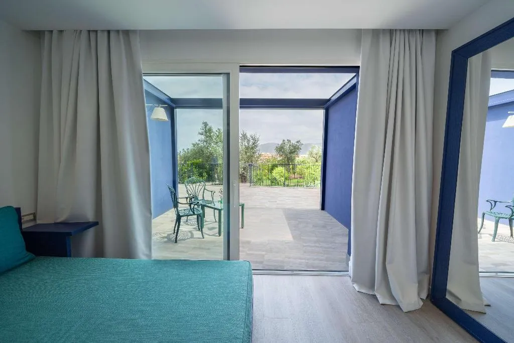 TRIPLE SUPERIOR Room, Hilton Sorrento Palace, Naples