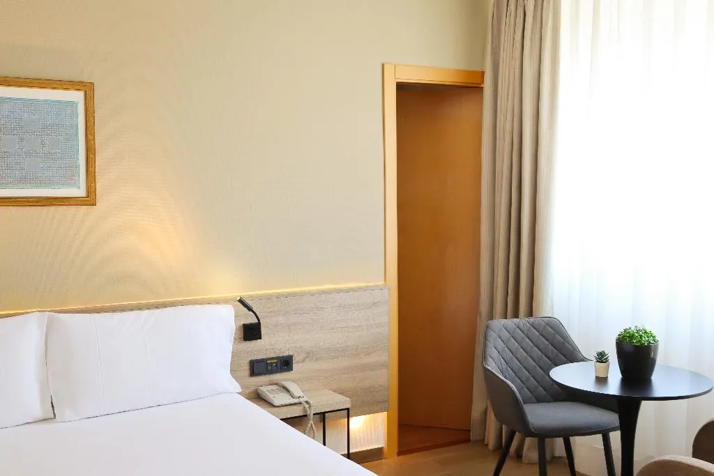 FAMILY ROOM STANDARD Room, Eurohotel Diagonal Port, Barcelona