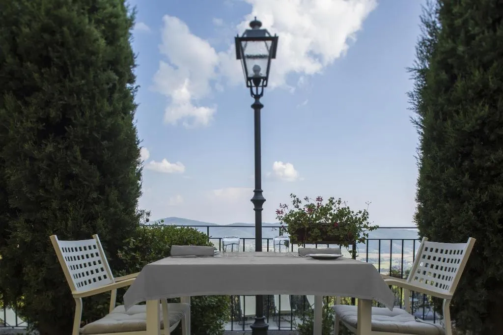 Terrace, Locanda Agli Amici, Perugia