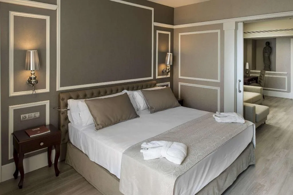 Room, Catalonia Passeig de Gracia, Barcelona