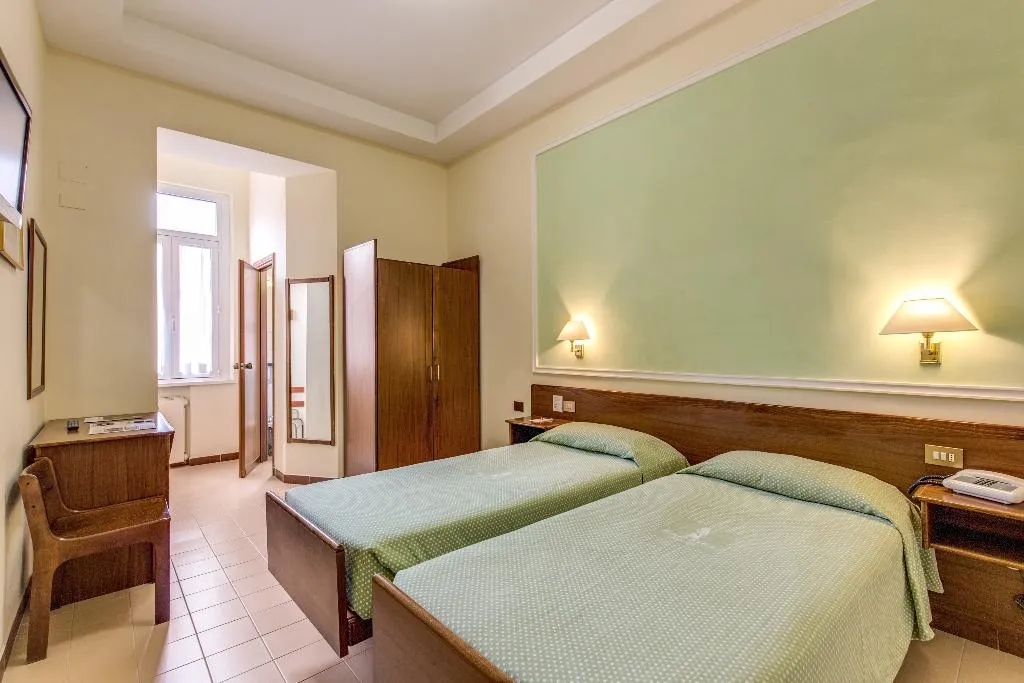 Double or Twin STANDARD Room, Albergo Igea, Rome
