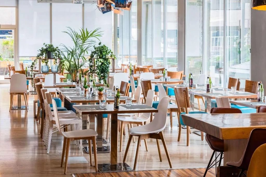 Restaurant, Hotel Madrid Chamartín Affiliated by Meliá, Madrid