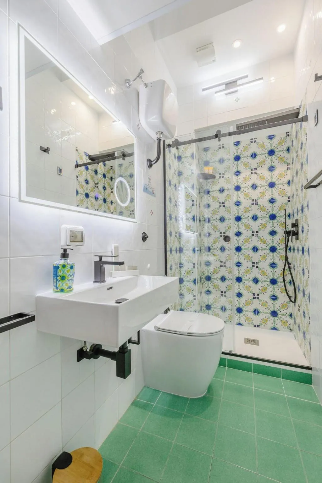 Room, Napolicentro Mare, Naples