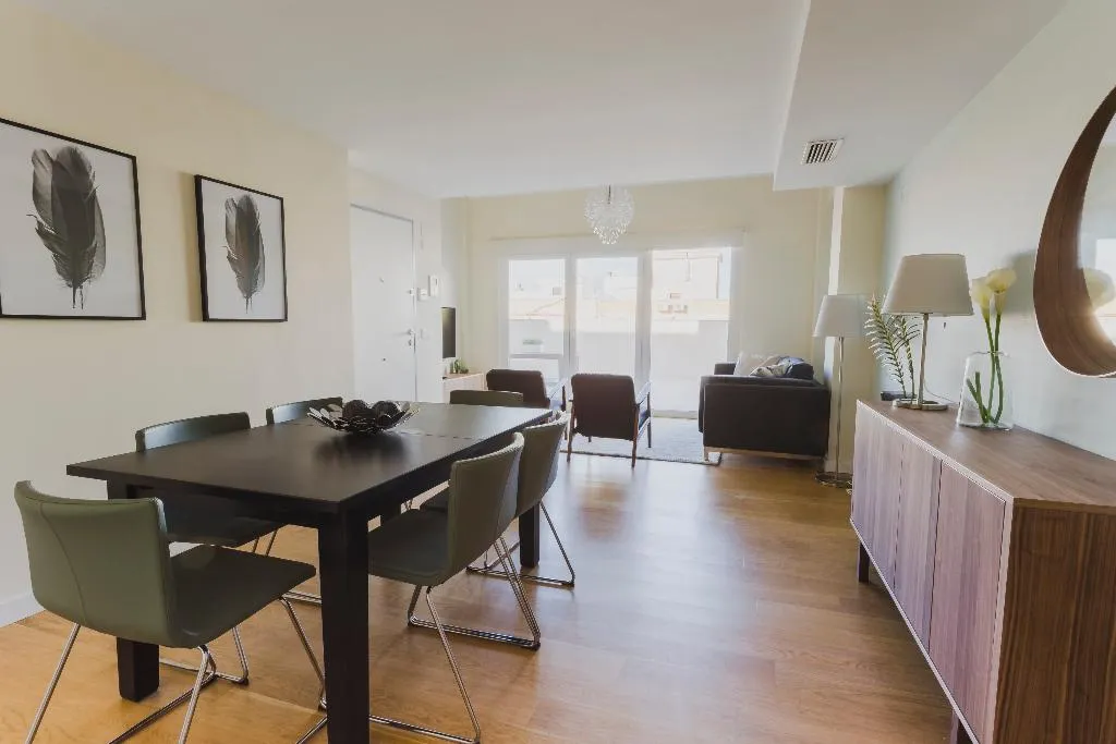 APARTMENT FOUR BEDROOMS Room, HQ Rooms San Vicente, Valencia