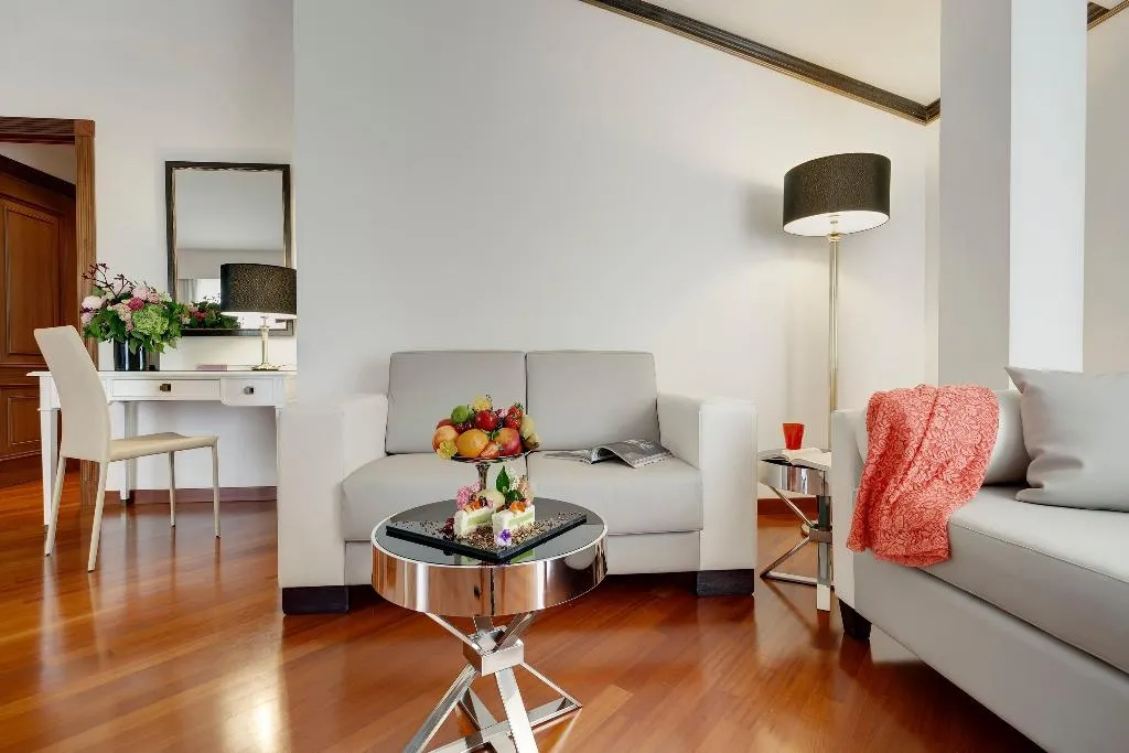 SUITE STANDARD Room, Melia Milano, Milan