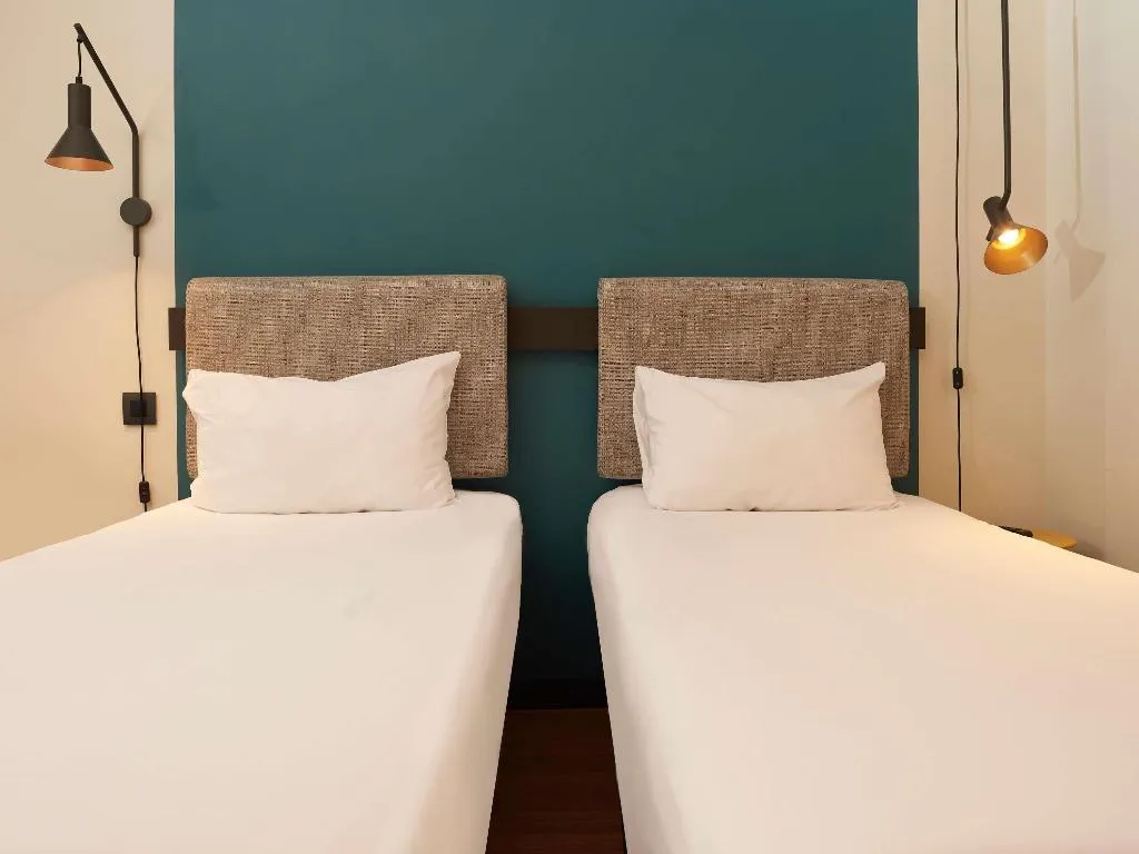 DOUBLE SUPERIOR WITH DOUBLE BED Room, Ibis Madrid Aeropuerto Barajas, Madrid