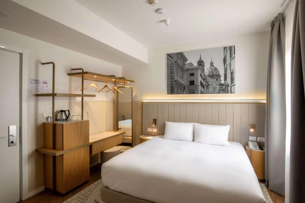 Room, Cosmopolita Hotel Rome, Tapestry Collection by Hil, Rome