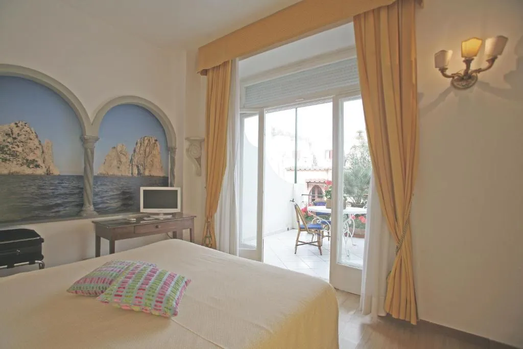SUITE STANDARD Room, Gatto Bianco, Naples