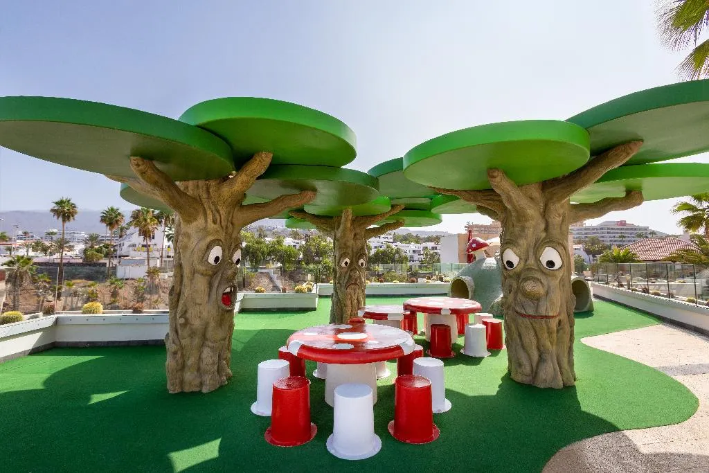 Sports and Entertainment, Alexandre Gala, Tenerife