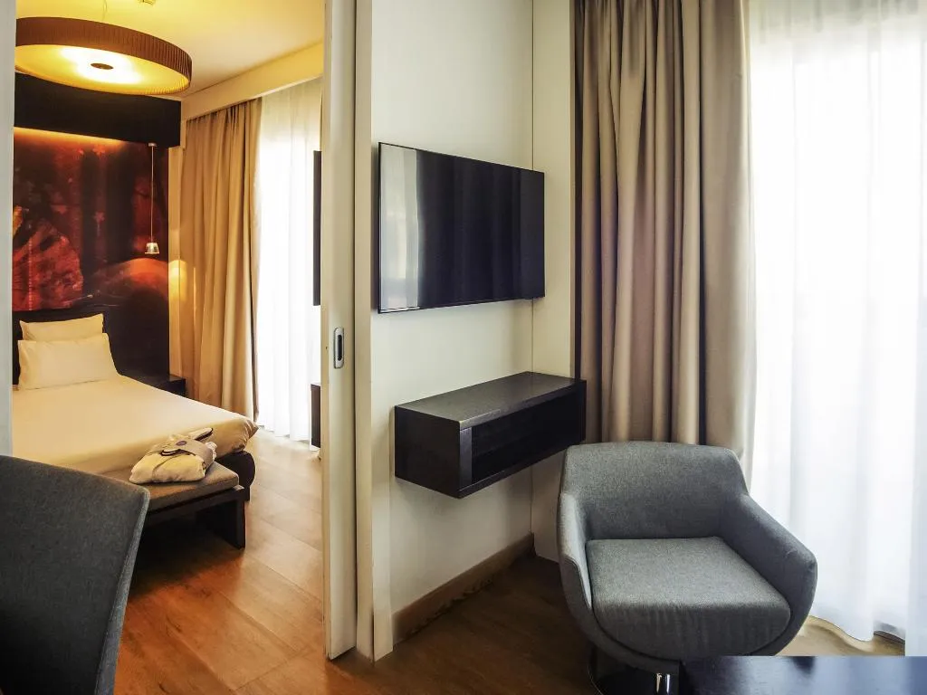SUITE SEA VIEW WITH BALCONY Room, Novotel Salerno Est Arechi, Naples