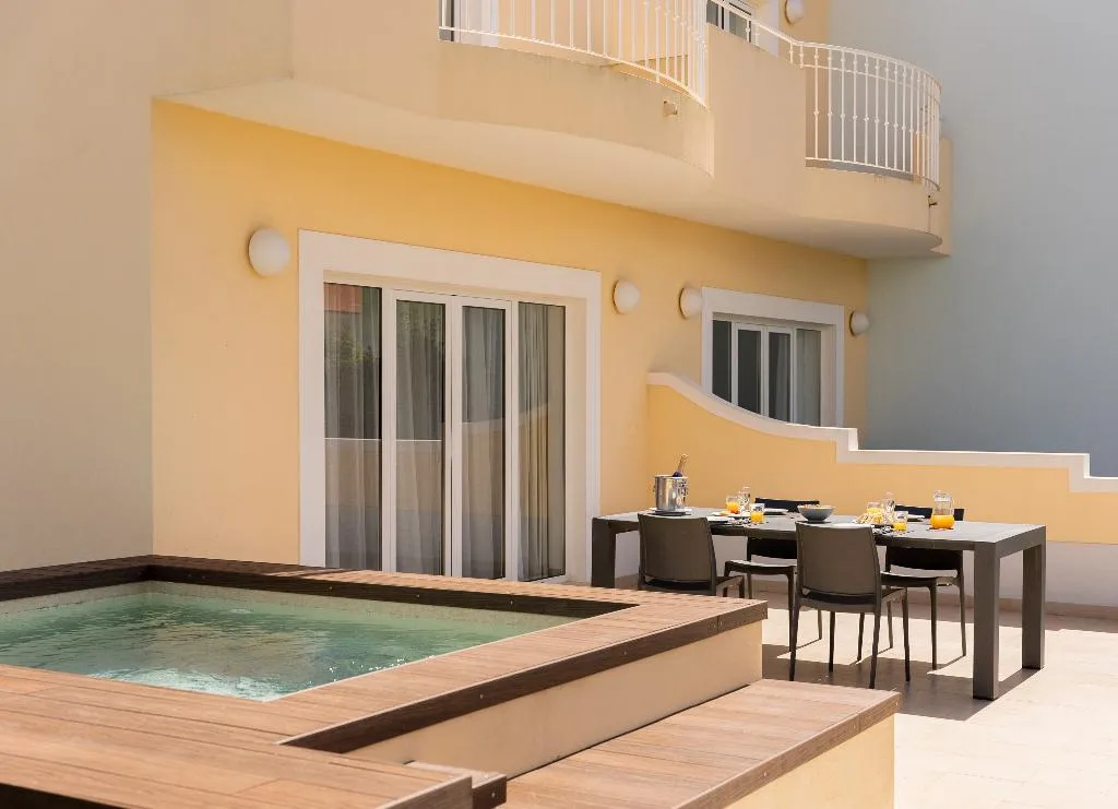 VILLA THREE BEDROOMS WITH PRIVATE POOL Room, Eden Villas & Apartments, Algarve