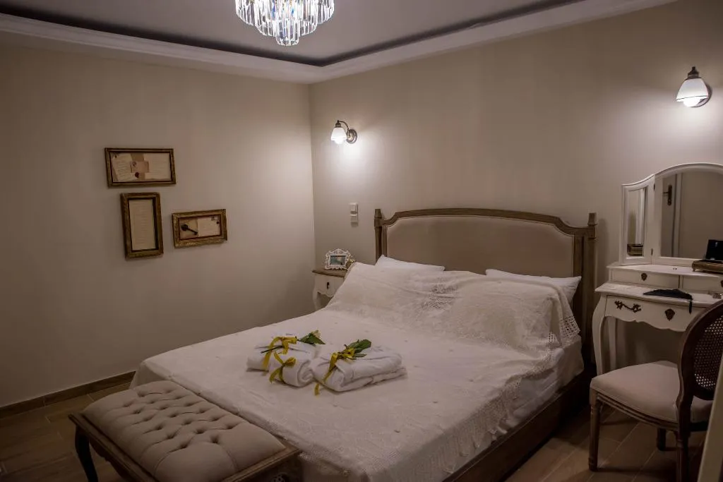 SUITE TWO BEDROOMS Room, Kyria Boutique House, Athens