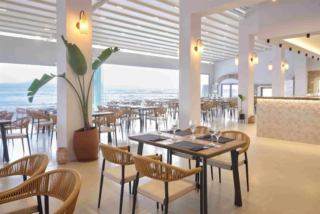 Restaurant, Ramada by Wyndham Loutraki Poseidon Resort, Kalamata