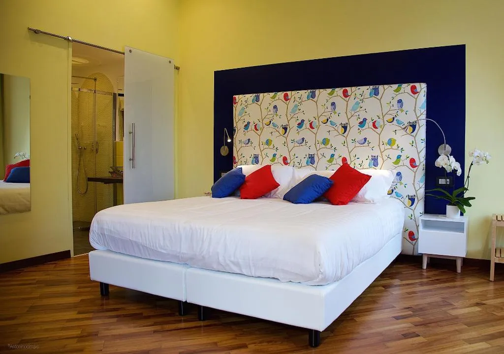Room, Il Giardino Segreto, Naples