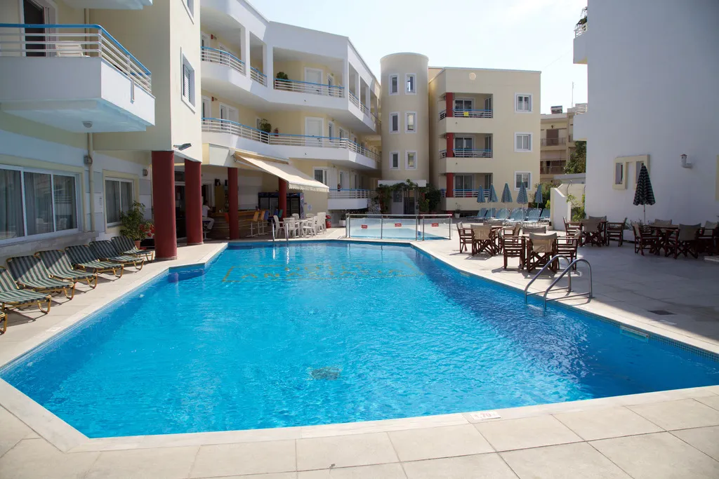 Pool, Anastasia, Kos