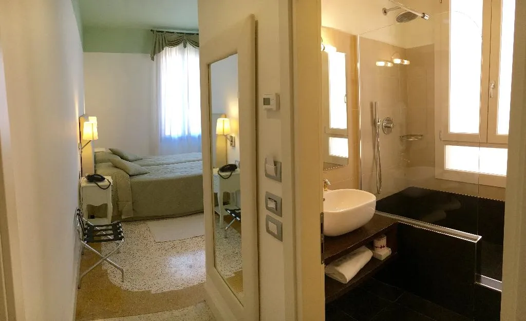 Double or Twin SUPERIOR Room, Sant Antonin, Venice