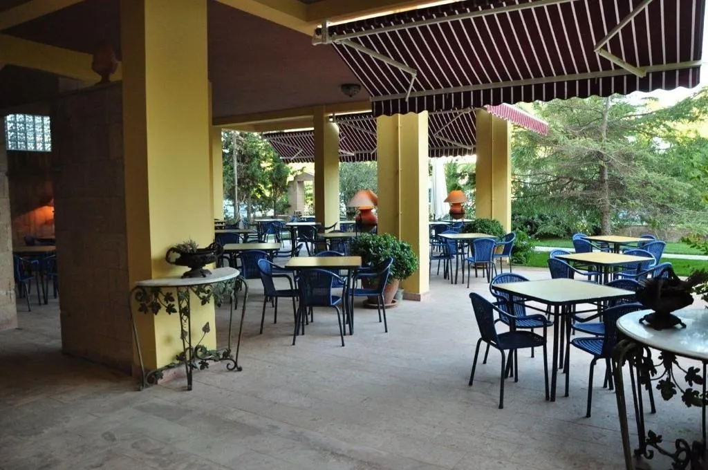 Restaurant, Palm Court Suites, Izmir