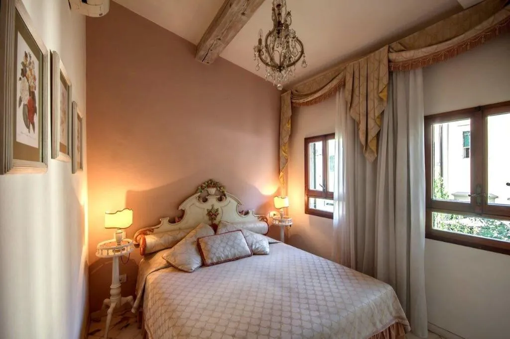 Room, Florence Dream Domus, Florence