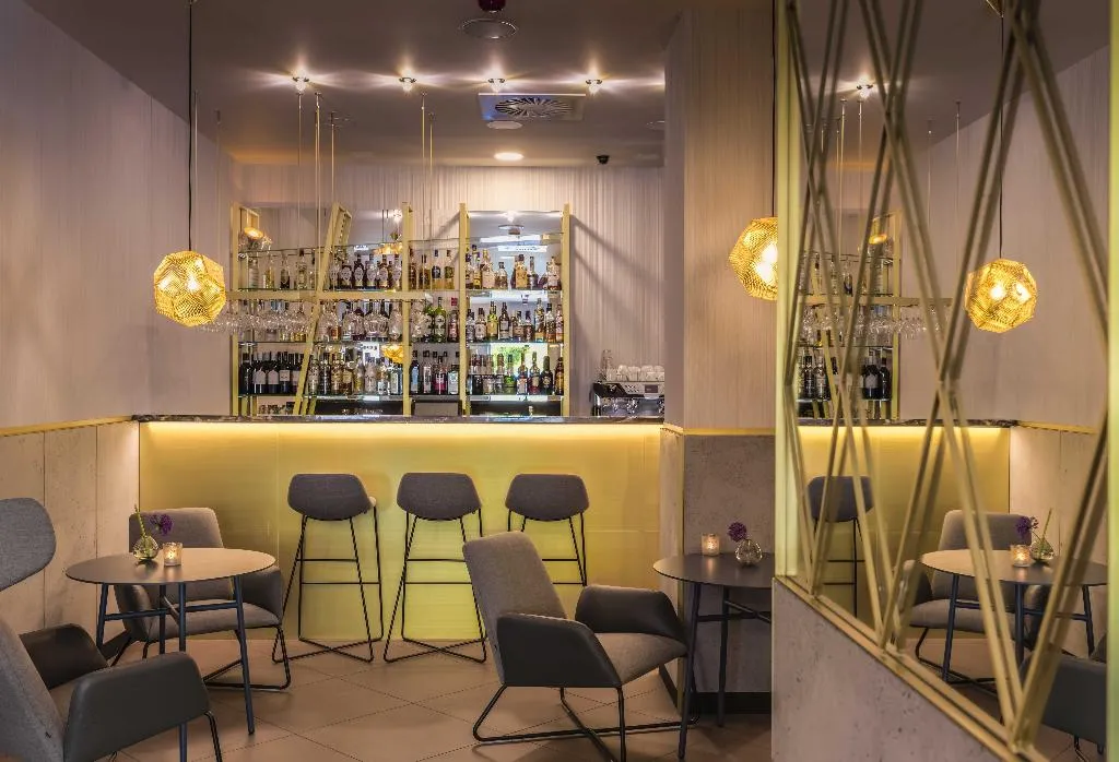 Bar, Kossak, Krakow