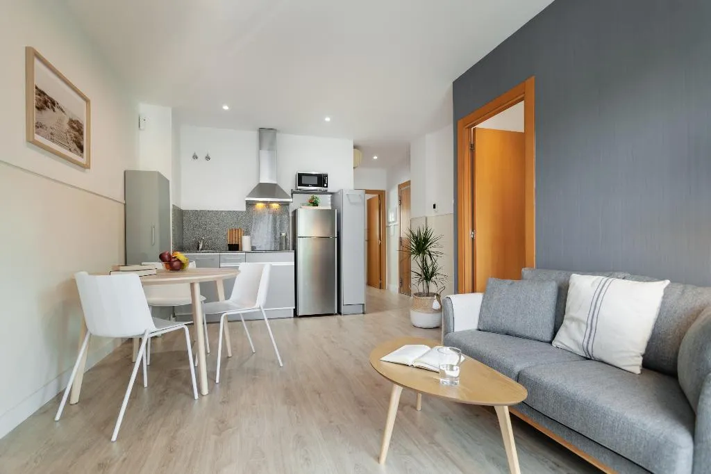 APARTMENT TWO BEDROOMS WITH TERRACE Room, Sata Olimpic Village Area, Barcelona