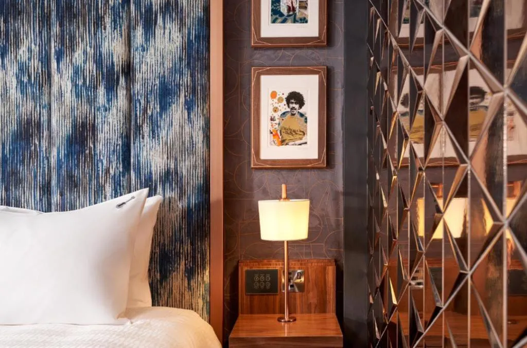 DOUBLE SUPERIOR QUEEN BED Room, NYX Hotel Dublin Christchurch, Dublin