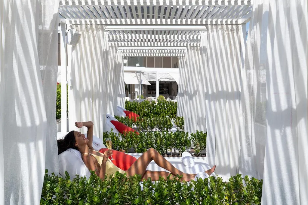 Beach, Th8 Palm Dubai Beach Resort Vignette Collection, Dubai