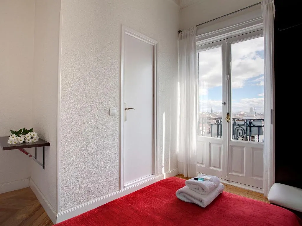 Room, Hostal Besaya, Madrid