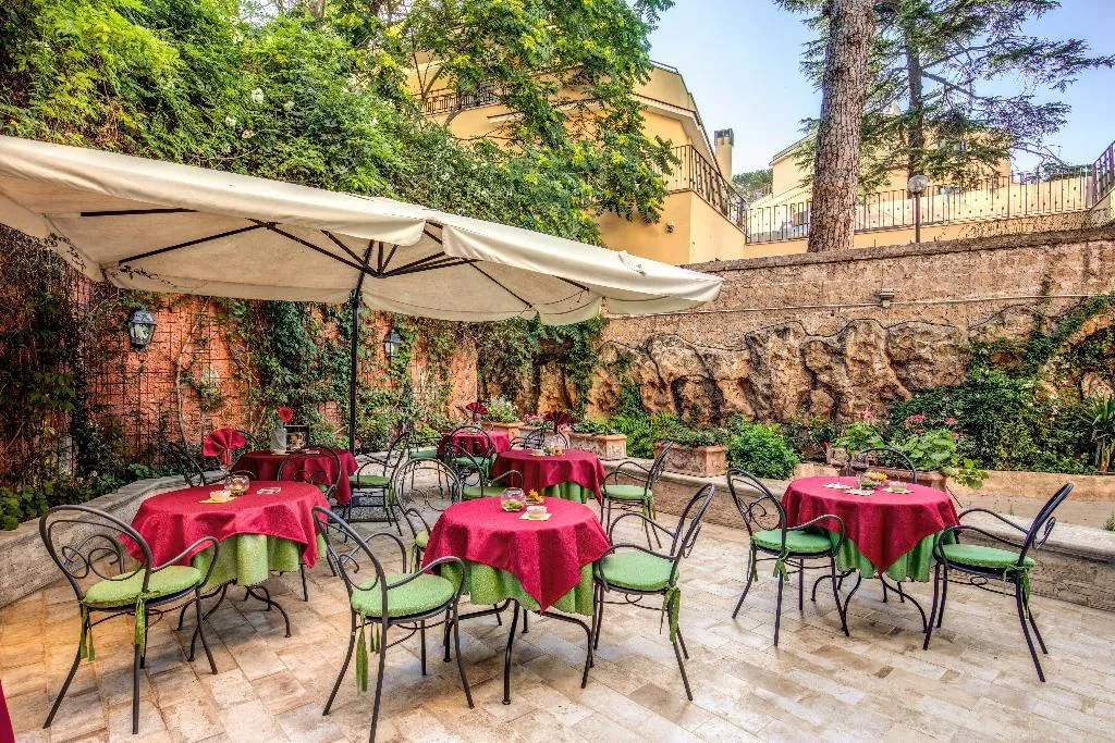Bar, Rome Garden, Rome