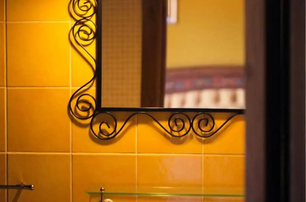 Room, Castello D'Urso Somma, Catania
