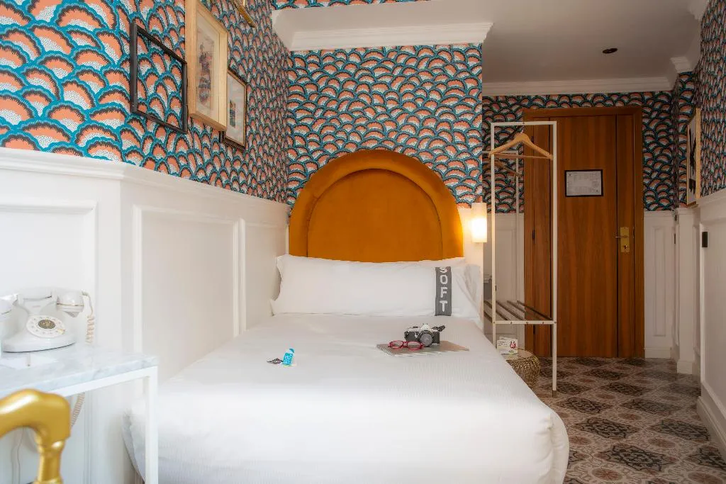 SINGLE STANDARD Room, Casual Eclettico Milano, Milan