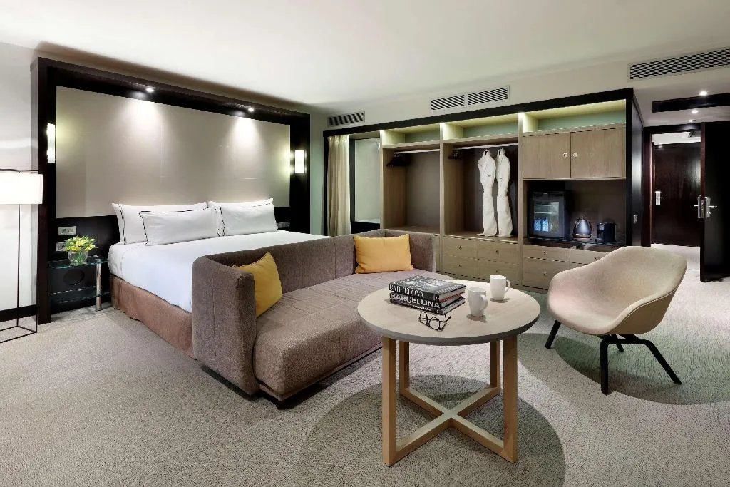 FAMILY ROOM STANDARD Room, Melia Barcelona Sarria, Barcelona