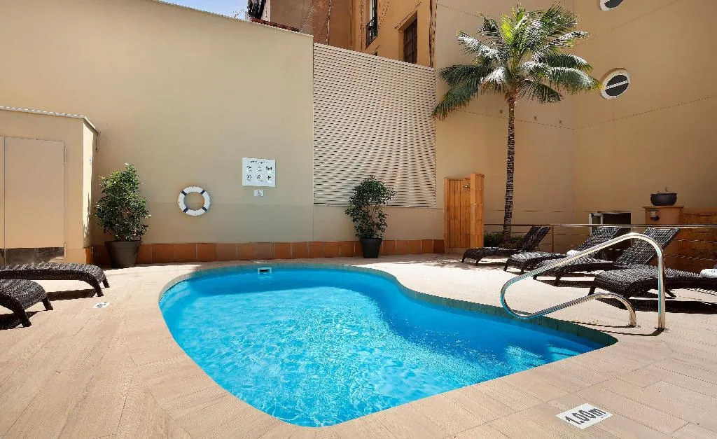 Pool, Hcc Montblanc, Barcelona