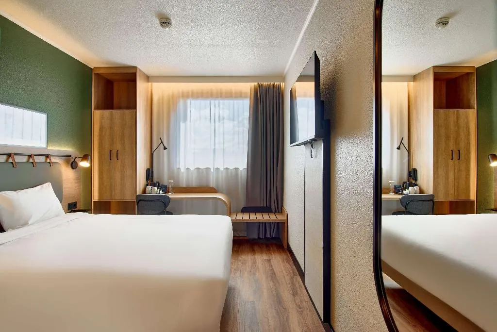 DOUBLE QUEEN SIZE BED Room, Campanile Prime Krakow Old Town, Krakow