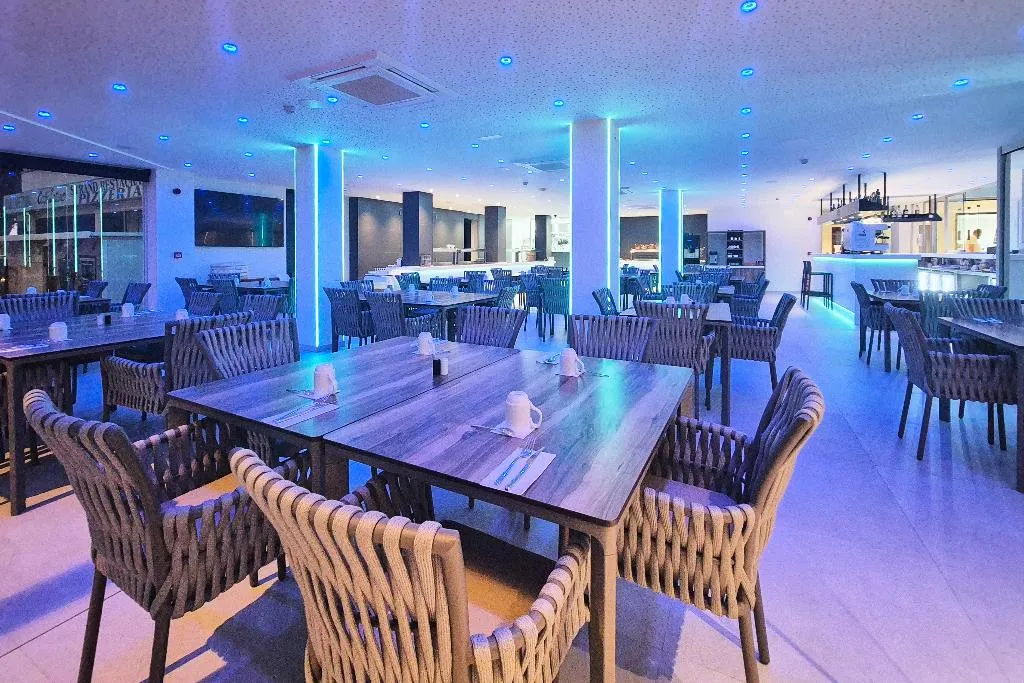 Restaurant, Apartamentos Ponent, Majorca