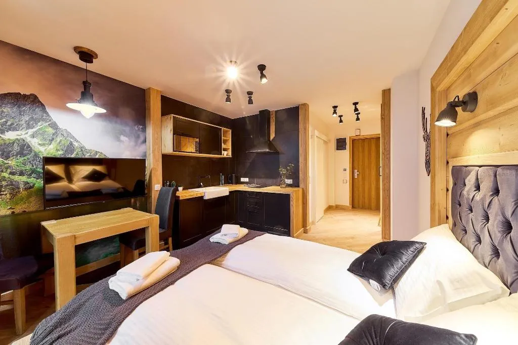 Room, ApartHotel Giewont, Krakow