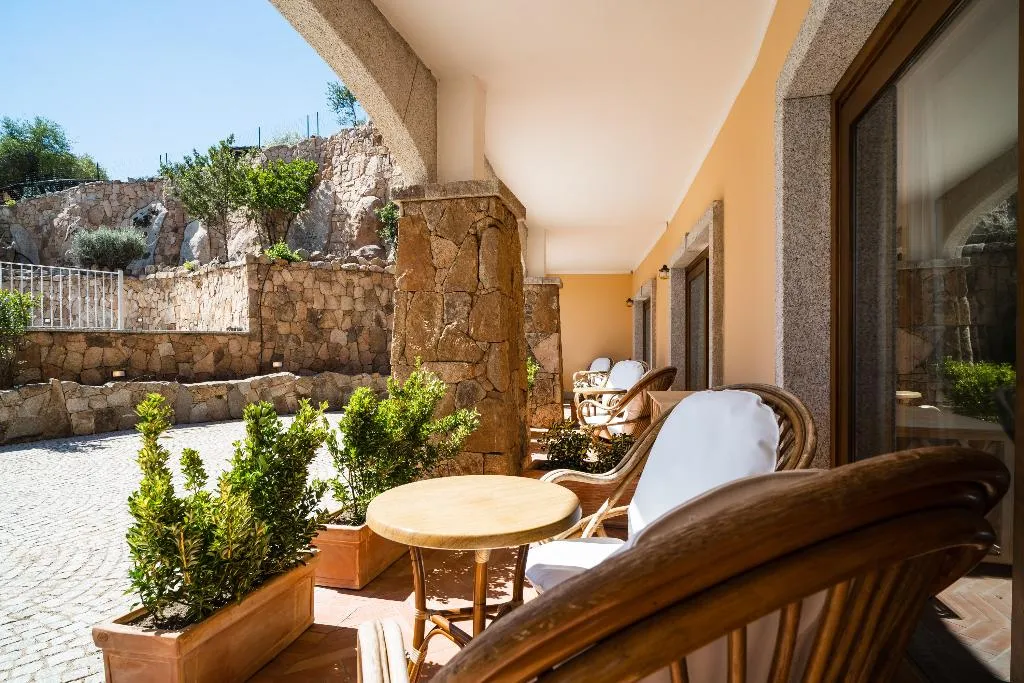 Terrace, LH Pozzo Sacro, Olbia