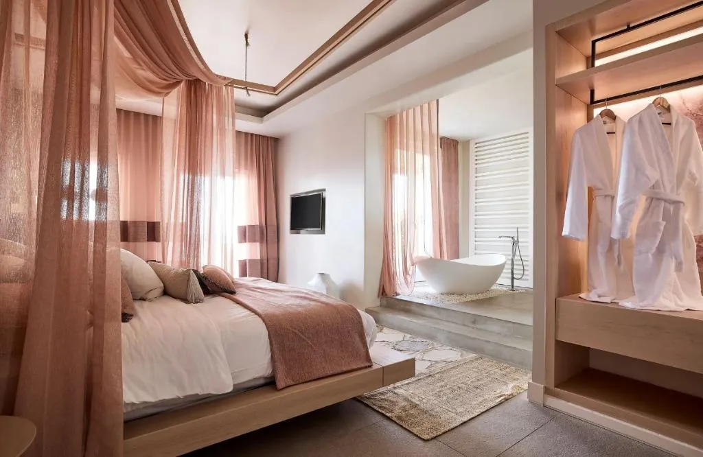 SUITE EXECUTIVE SEA VIEW Room, Amazon Mykonos Resort & Spa, Mykonos