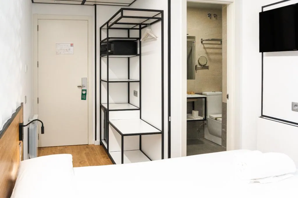 TWIN TWO BEDS Room, Fontanella Green House, Barcelona