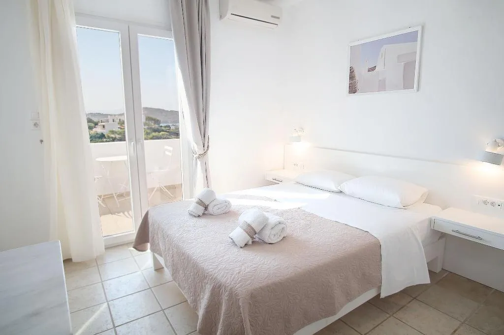 Room, Kritikakis Village Apartments, Santorini