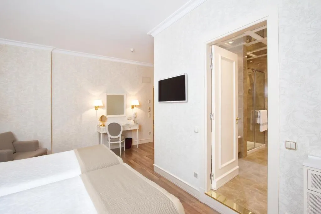 DOUBLE SUPERIOR Room, Hotel Atlantico, Madrid