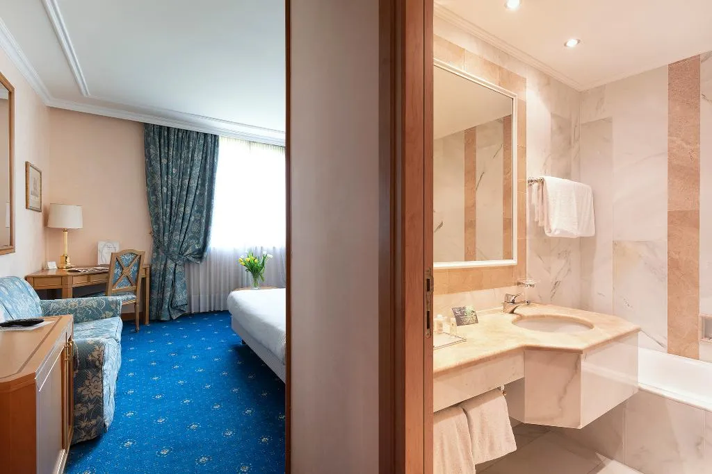 DOUBLE SINGLE USE STANDARD Room, Royal Garden Hotel, Milan