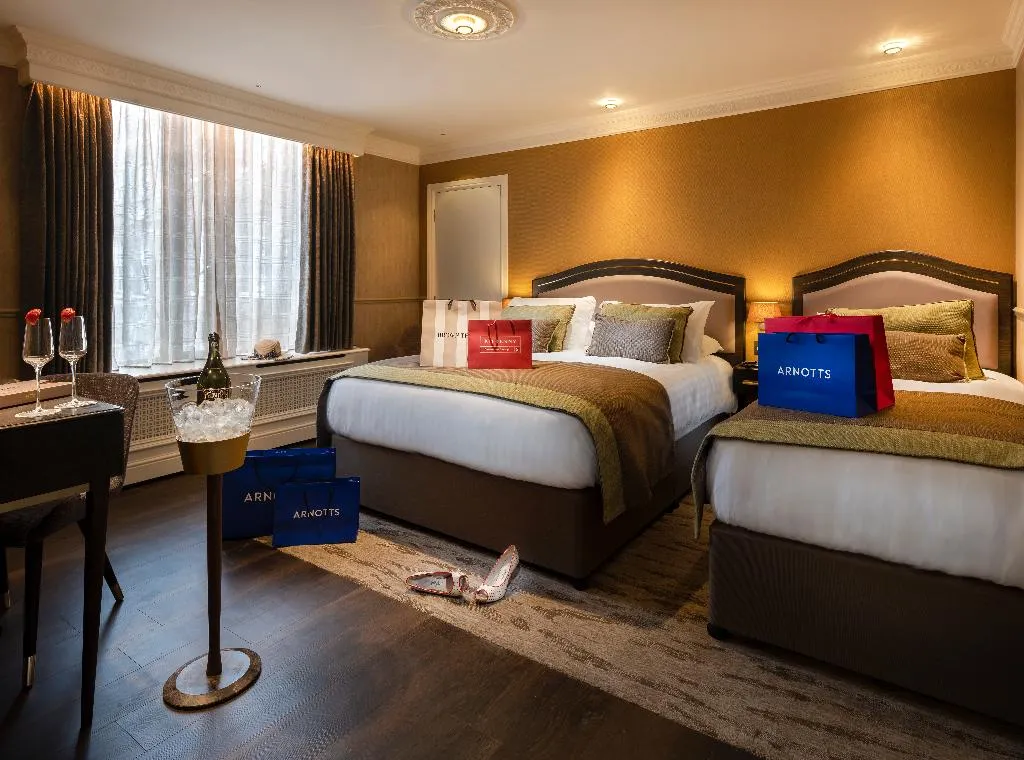 TWIN STANDARD Room, Cassidys, Dublin