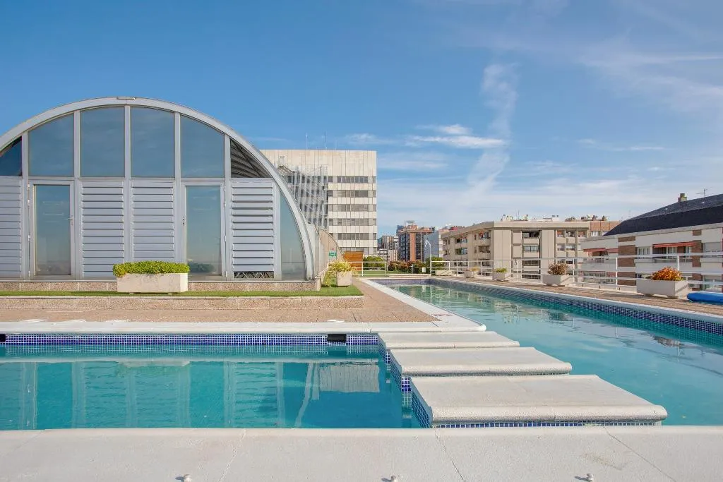 Terrace, Pierre & Vacances Madrid Aptos Eurobuilding 2, Madrid
